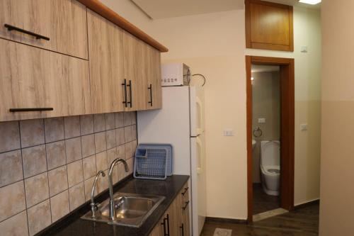 Nhà bếp/bếp nhỏ tại New Home Residence