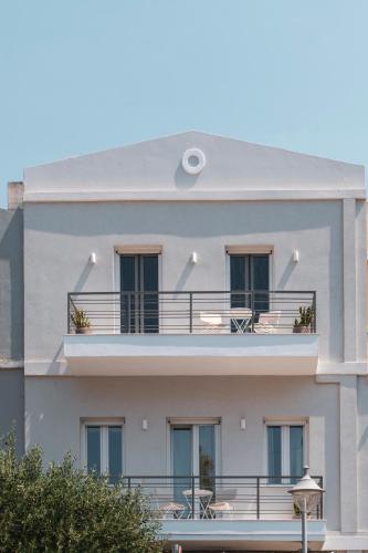 Un balcón o terraza en Iroon Units