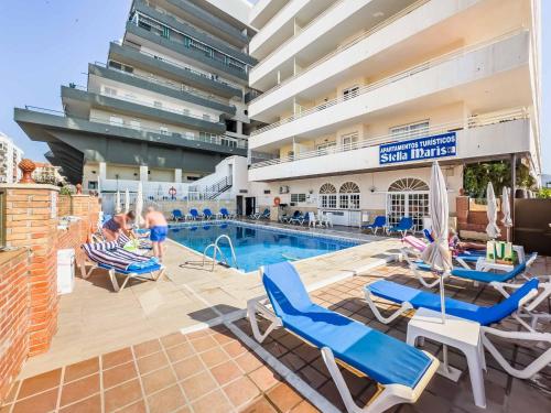 135 - Beachfront Apartment with Pool, Fuengirola!