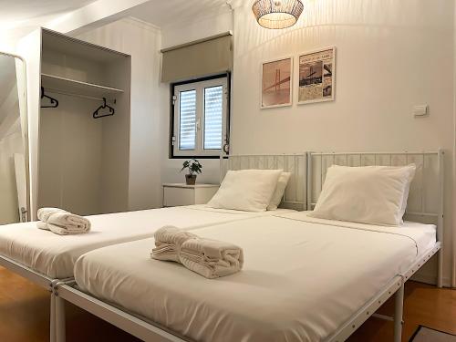 Cozy 3 Bedroom Apartment in Belem Lisbon 3 to 5 Guests