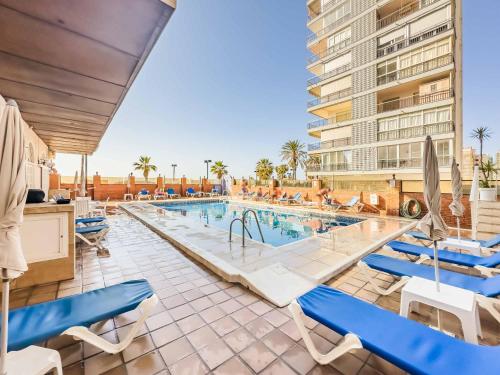 135 - Beachfront Apartment with Pool, Fuengirola!