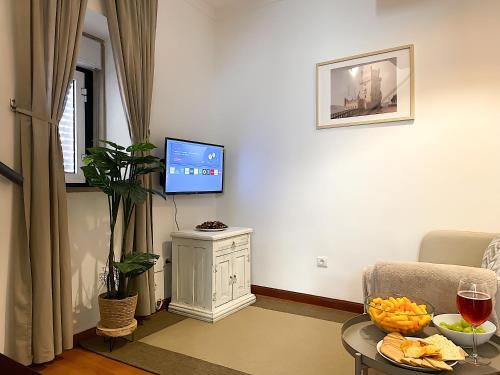 Cozy 3 Bedroom Apartment in Belem Lisbon 3 to 5 Guests