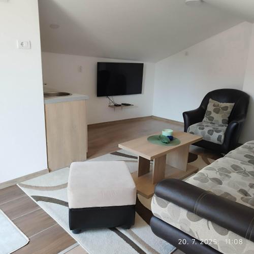 Μια τηλεόραση ή/και κέντρο ψυχαγωγίας στο Apartman Una