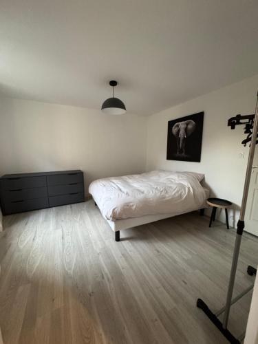 Postel nebo postele na pokoji v ubytování T2 élégant au cœur de Cordes