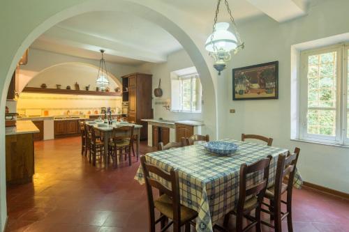Gallery image of Villa del 700 Gli Affreschi di Tiziana in Crespina