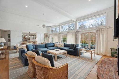 Χώρος καθιστικού στο Classic Quogue Family Home