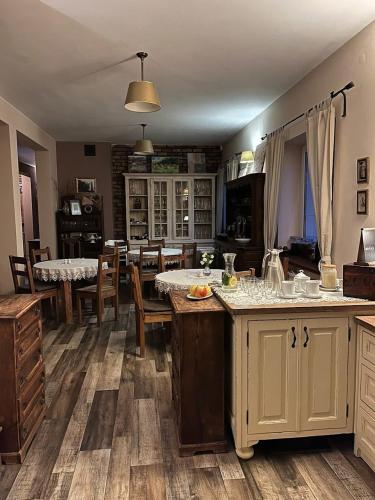 Η κουζίνα ή μικρή κουζίνα στο Olszynowy Dwór