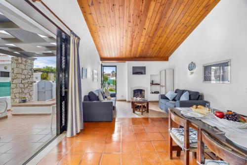 Villa Sunshine by Villa Plus