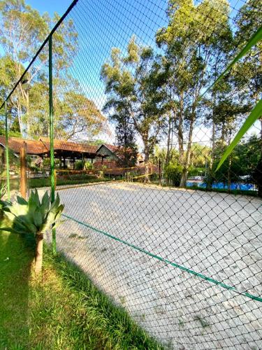 Tennis und/oder Squash in der Unterkunft Mirágua Refugios Pousada oder in der Nähe