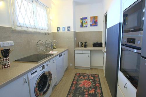 Fully equipped appartment 105 m2 clear view on the sea and californie hills
