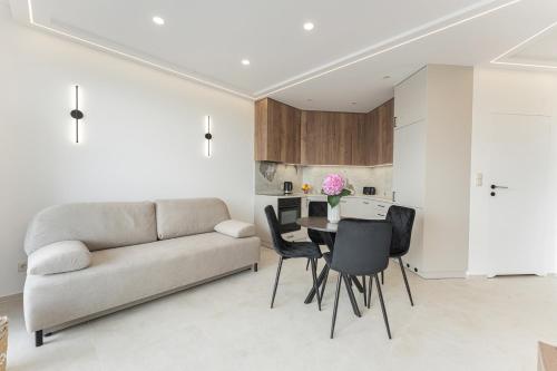 Panorama Baltica 1 - Stylish 15th Floor Apartment with Rooftop Terrace near the Sea and Polsat Plus Arena Stadion Stadium FREE PARKING Gdansk Letnica