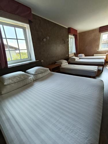 Gallery image of Urusel hostel in Iru