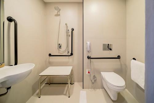 Salle de bains dans l'établissement ibis budget Sao Paulo Paulista