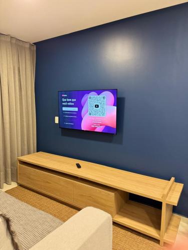 Televisyen dan/atau pusat hiburan di Flats Tavares Araujo apt 102