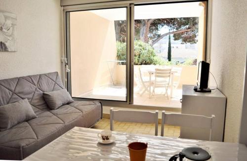 Joli studio cabine à 500m plages