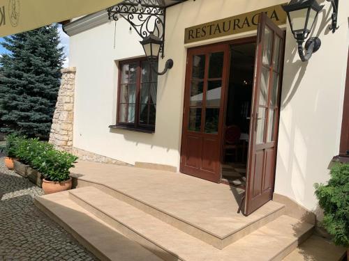 Η πρόσοψη ή η είσοδος του Hotel Sarmata Zespół Dworski