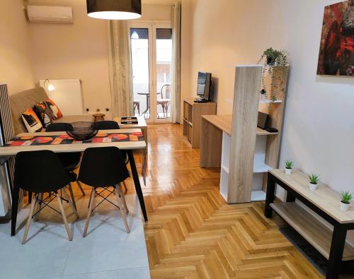 Alexandra 's Home