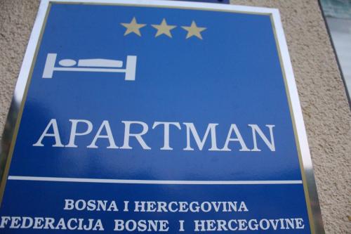 Apartman Benjaminに飾ってある許可証、賞状、看板またはその他の書類