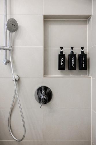 Stylish City Suite, Balcony, Augarten & Center