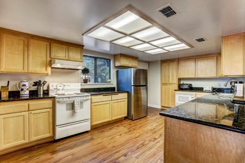 Φωτογραφία από το άλμπουμ του Paloma Place 30 plus Day Vacation Home σε South Lake Tahoe