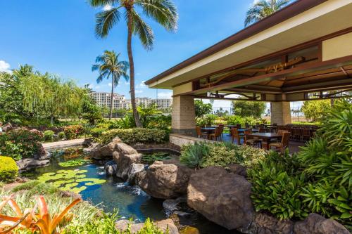 Κήπος έξω από το Ground-Floor Beachfront Condo in Ko Olina
