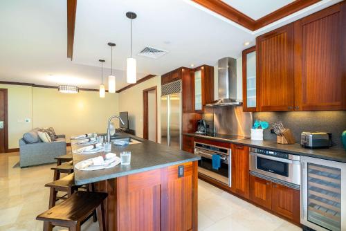 Kuchyň nebo kuchyňský kout v ubytování Stunning Open-Air Condo in Ko Olina