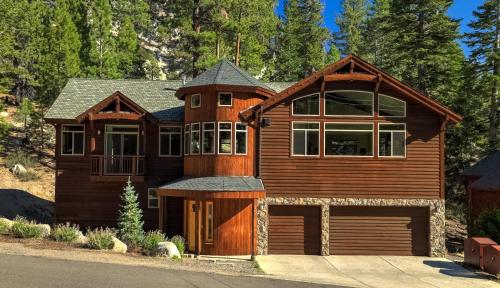 Budova, kde se prázdninový dům nachází