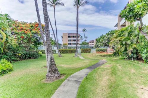 Κήπος έξω από το Oceanfront 2-Bedroom Condo in Kailua-Kona