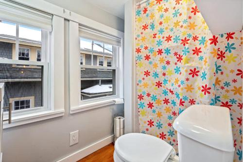Φωτογραφία από το άλμπουμ του Steps to Beach & Downtown OGT - Screened in Porch σε Ogunquit