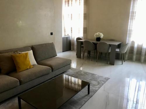 Monaco GP Apartment Steps from the Stating Line photo 11