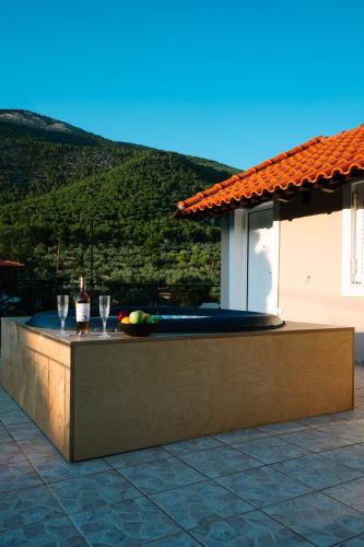 Villarose Suite HotTub SunsetView