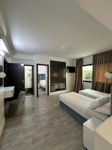 Gallery image of Crystal boulevard hotel in Tangier