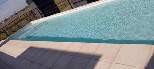 Πισίνα στο ή κοντά στο Departamento Jacarandá 2