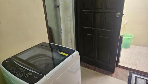 Gambar di galeri bagi Old Home Near Airport di Buaya