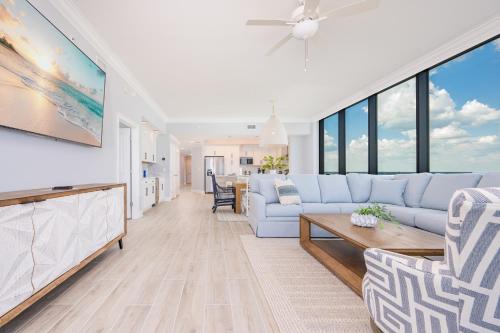 Χώρος καθιστικού στο Phoenix Gulf Shores II 905 condo