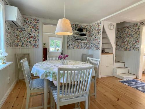 Dapur atau dapur kecil di 4 star holiday home in Borgholm