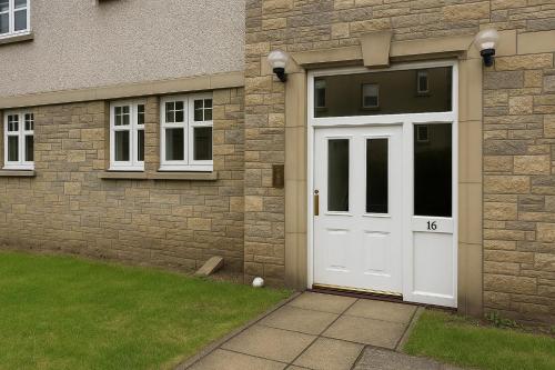 Elegant 2 Bed-Ground Floor photo 20