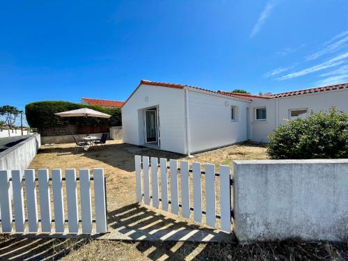 Gallery image of Maison rénovée avec WIFI, 700m de la mer - 4 couchages - FR-1-231-341 in Brétignolles-sur-Mer