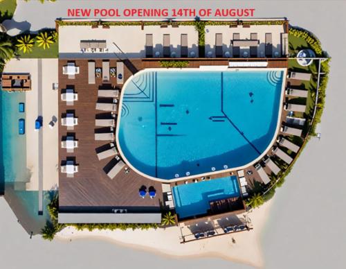 Bazén v ubytování Beachcomber Island Resort nebo v jeho okolí