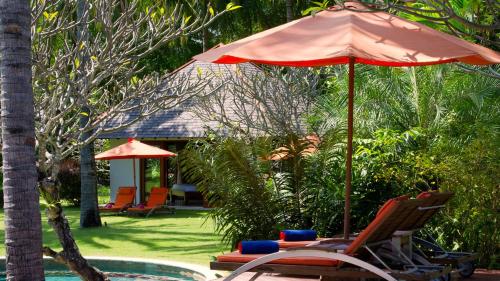 Ein Garten an der Unterkunft The Anandita by Elite Havens