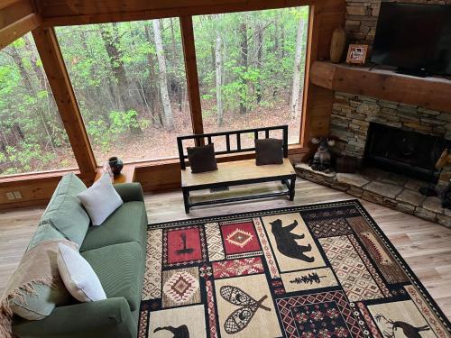 Χώρος καθιστικού στο Endless Views Cabin