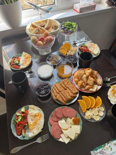 ゲストハウスの敷地内または近くでの食事または食べ物