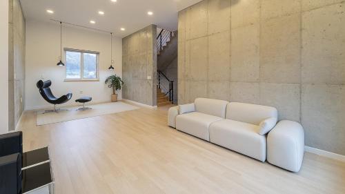 Χώρος καθιστικού στο Chuncheon Staysaint21 Poolvilla