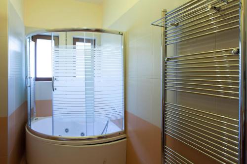 Et badeværelse på Villa Spiti Louloudis
