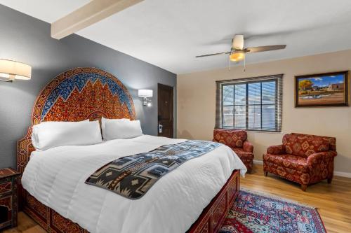 Katil atau katil-katil dalam bilik di Casas de Suenos Old Town Historic Inn, an Ascend Collection Hotel