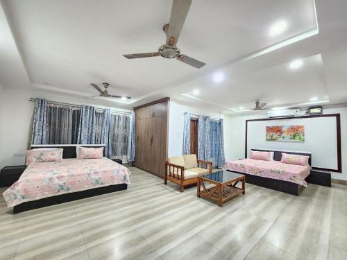 Ένα ή περισσότερα κρεβάτια σε δωμάτιο στο Luna homestay