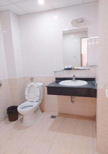 Un baño de Htc regina hotel