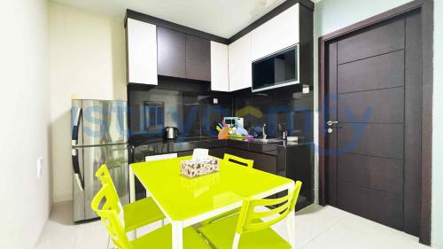 Η κουζίνα ή μικρή κουζίνα στο 2BR The BCC Residence 7AC City View