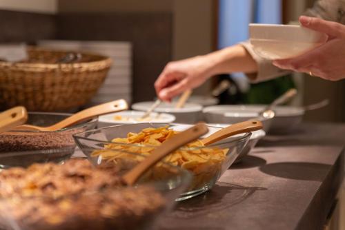 Еда / где поесть недалеко от отеля