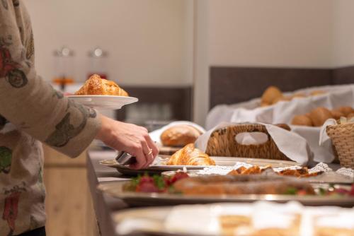 Еда / где поесть недалеко от отеля